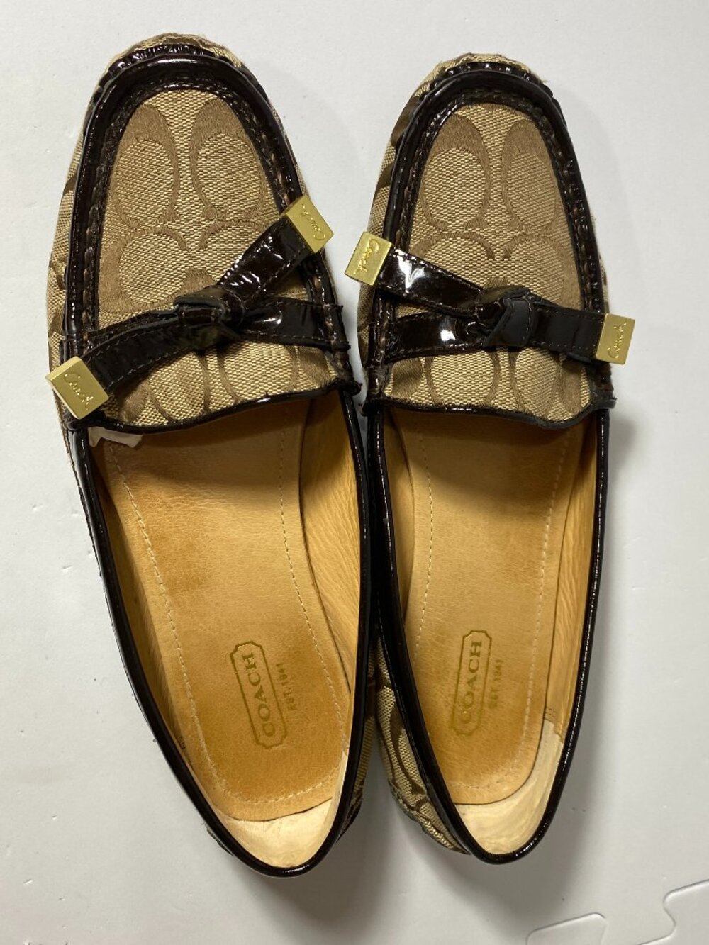 COACH Frida Signature Monogram Logo Canvas Bow Loafer Flats Black Patent Trim 8 - Picture 2 of 11